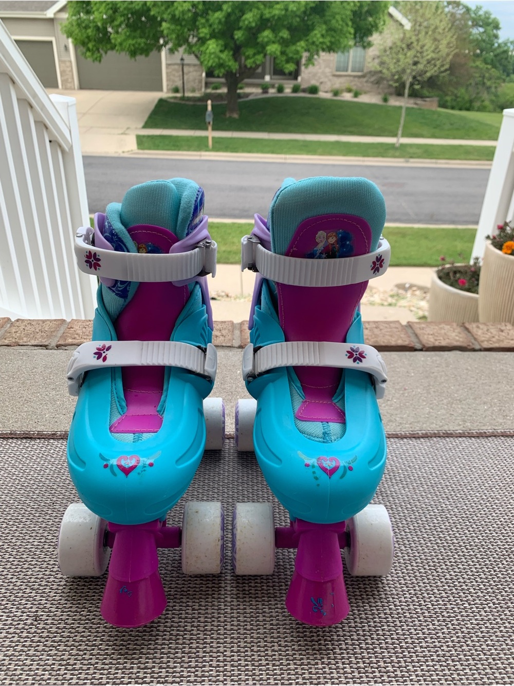 Disney Frozen Roller  Skate Adjustable Quad Roller Size 1-4